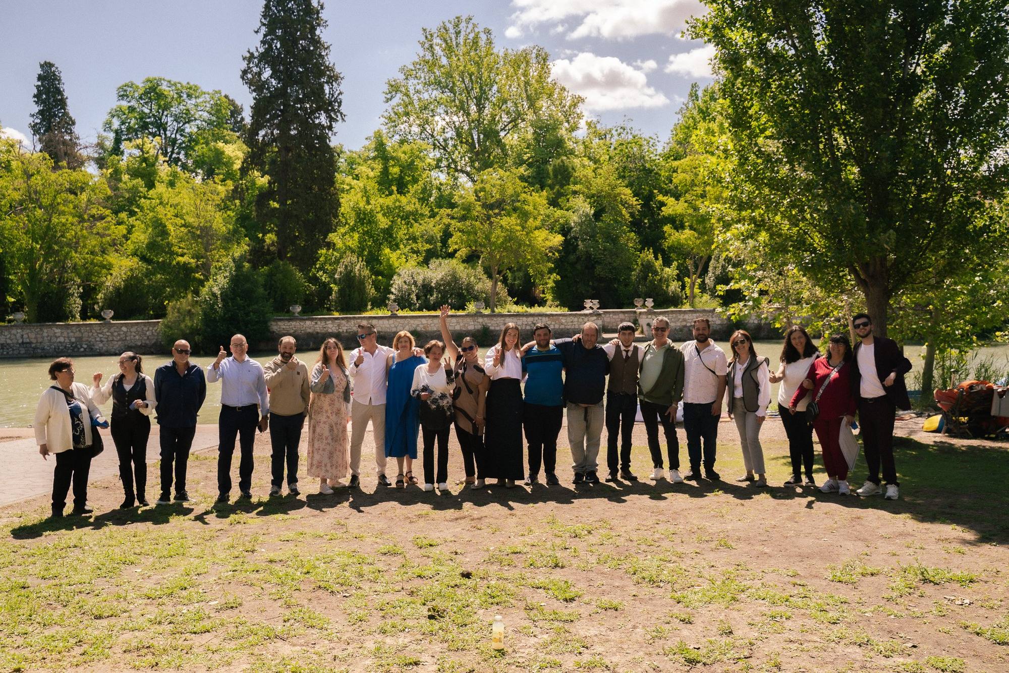 Foto de grupo de la graduación de la tercera edición de Renueva